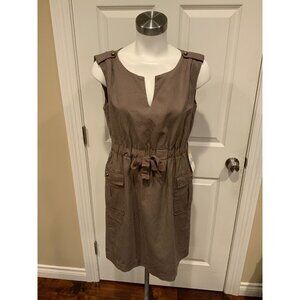 Coquille Anthropologie Gray V-Neck Dress w/ Epaulettes & Tie Belt, Size Small